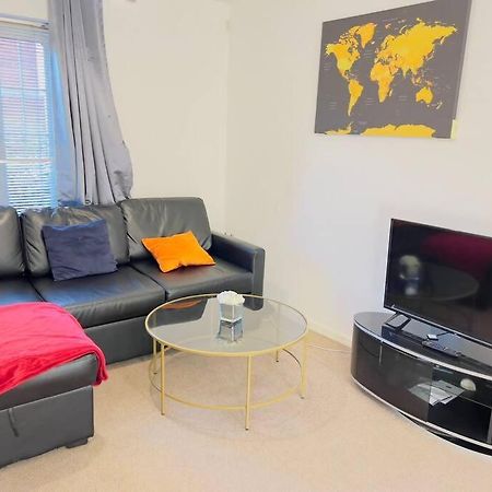 Starview Apartment-Vitoria Lexden ภายนอก รูปภาพ