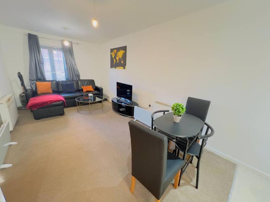 Starview Apartment-Vitoria Lexden ภายนอก รูปภาพ